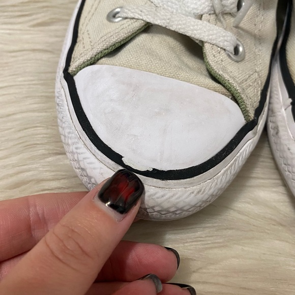 Converse White Strawberry Embroidered Berries and Bees High Top Sneakers - Picture 13 of 16